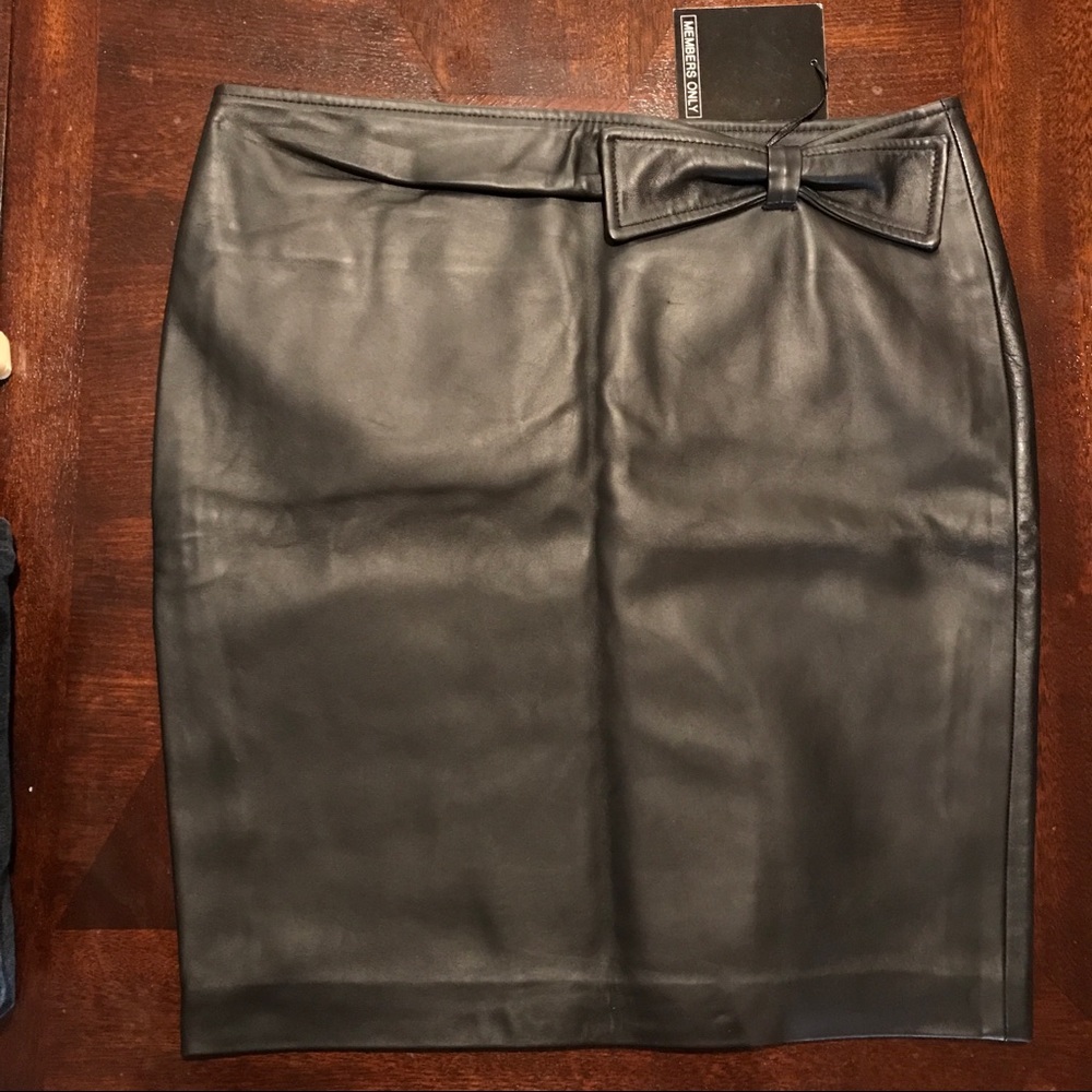 MEMBERS ONLY Lambskin Skirt NWT